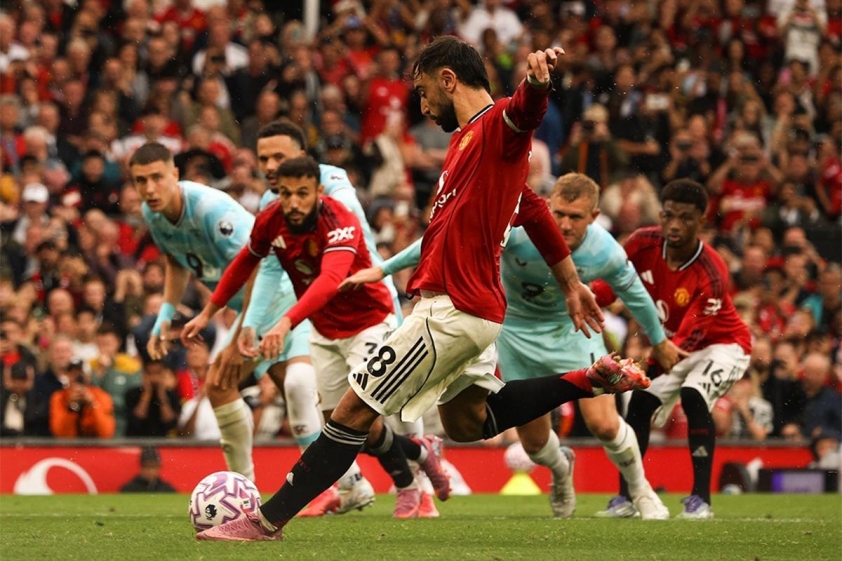 Bruno Fernandes - người hùng của Man United